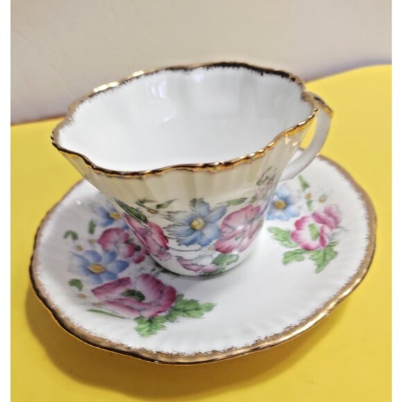 Salisbury England Cup & Saucer Set Pink & Blue Flowers Gold Trim 1950's - Picture 2 of 11